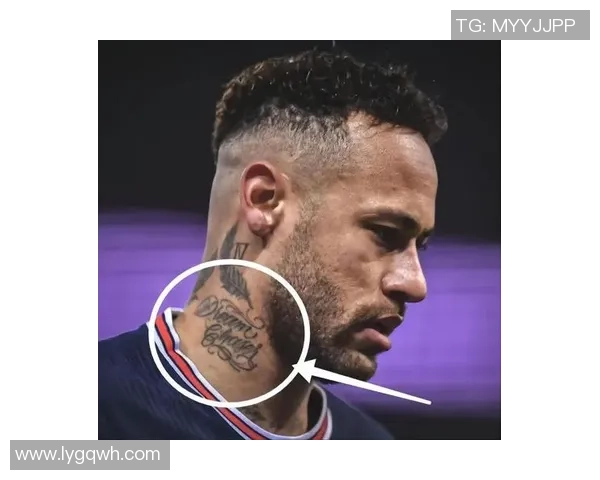足球明星独特纹身图案背后的故事与意义解析